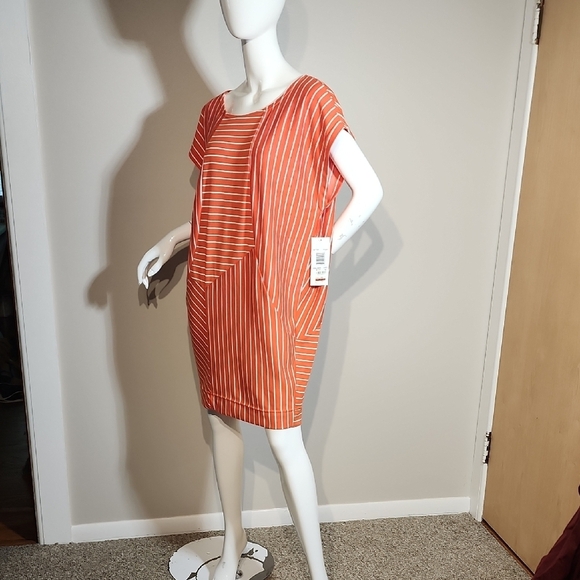 Robbie Bee Orange Midi Dress with Dolman Sleeves and Scoop Neck - Picture 11 of 11
